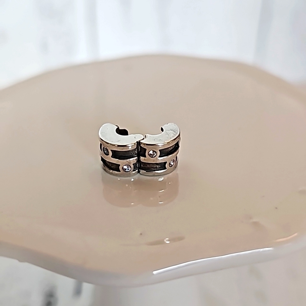 PANDORA CZ ABSTRACT CLIP - Picture 3 of 3
